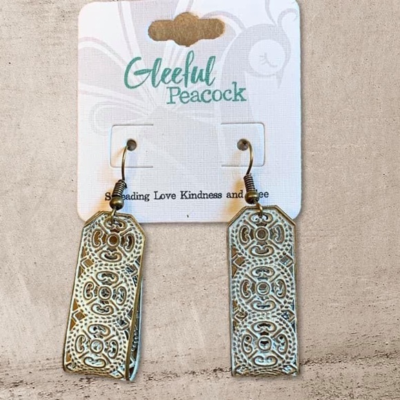 Metal earrings - Picture 1 of 1